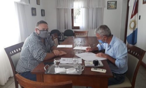 La Municipalidad de La Cesira y el CAU Siglo 21 Laboulaye firmaron el convenio “Organizaciones Amigas”