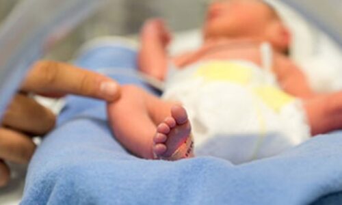Una bebé recién nacida fue encontrada dentro de un bolso en Laboulaye