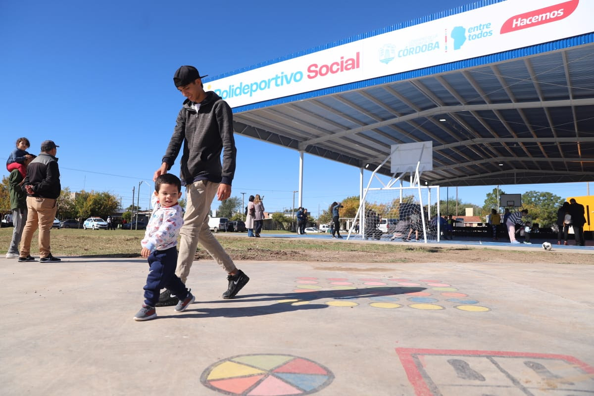Río Cuarto: Schiaretti inauguró otro polideportivo social