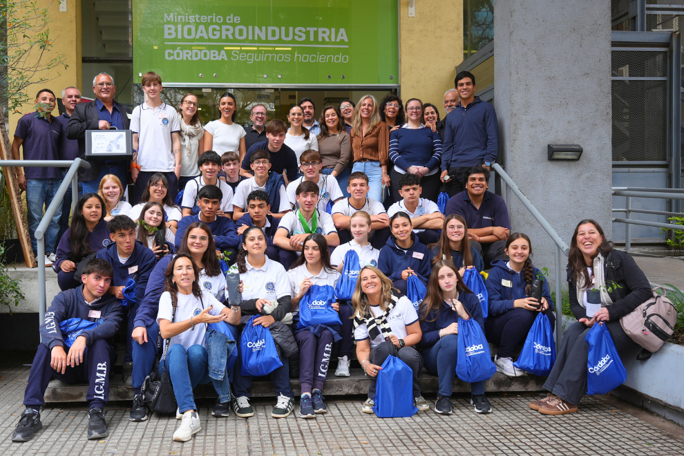 Estudiantes de Pozo del Molle visitaron el Ministerio de Bioagroindustria para conocer sus programas y políticas públicas